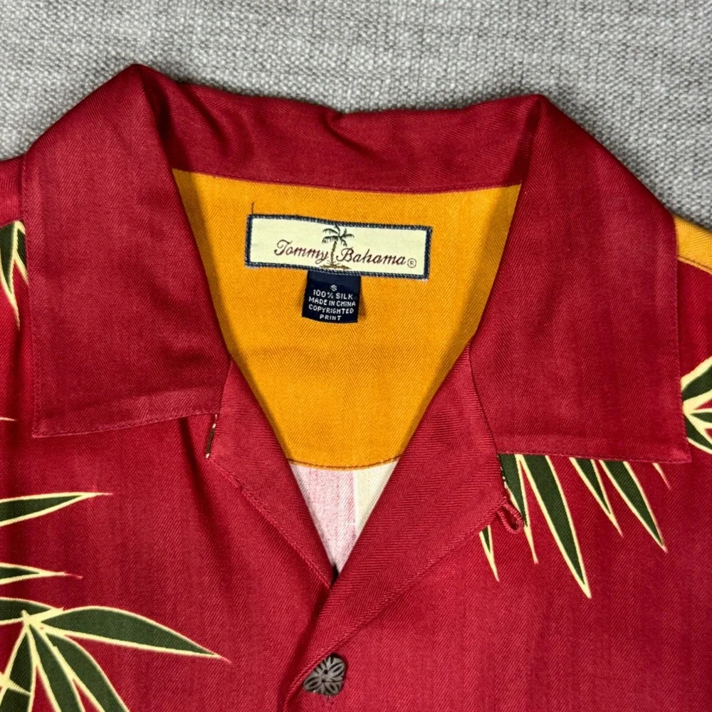 Tommy Bahama 100% Silk Bamboo Print Camp Shirt Small Short Sleeve Aloha Hawaiian